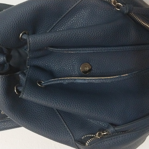 ANDREA BACK PACK draw. String pruse. - Picture 7 of 9